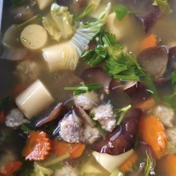 แกงจืดเต้าหู้หมูสับ