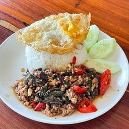 ผัดกะเพราเนื้อ