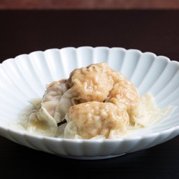 เกี๊ยวกุ้ง (4 ชิ้น)