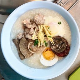 โจ๊กมันกลางซอย-ปังปิ้ง-ไส้กรอกชีส (แฟลตตำรวจ)
