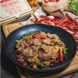 กะเพราเส้นหมี่ขาว-เนื้อน่องลาย