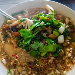 แกงเห็ดรวมไข่มดแดง