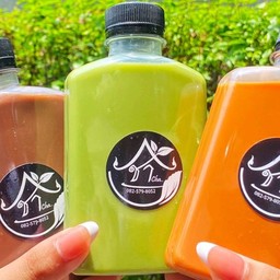 ชา Cha (คอนโดเมืองทองธานี) Cha Cha (popular condo)