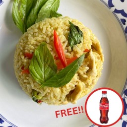 เมนูใหม่! ข้าวผัดแกงเขียวหวาน แถมฟรี!! โค้ก ออริจินัล 1 ขวด