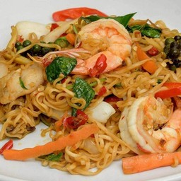 ผัดมาม่าขี้เมาทะเล