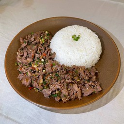 Beef Stirfry With Chilli And Salt (ข้าวหน้าเนื้อผัดพริกเกลือ)