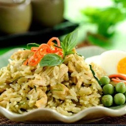 ข้าวผัดแกงเขียวหวาน