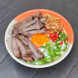 ข้าวหน้าเนื้อย่าง ไข่ดอง