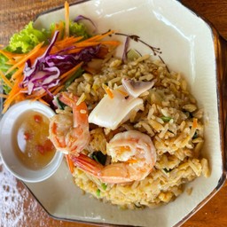 ข้าวผัดทะเล