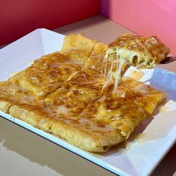 โรตีชีส + เม็ดมะม่วงหิมพานต์