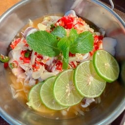 หมึกไข่นึ่งมะนาว