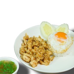 ทอดกระเทียมราดข้าว / Deep Fried Garlic &Pepper with rice