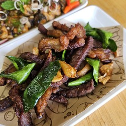 เนื้อทอด แจ่วบอง