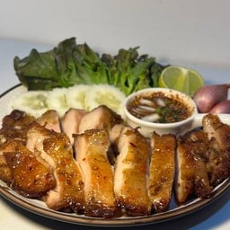 ข้าวไก่ย่างคลุกฝุ่น
