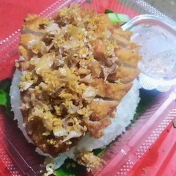 ข้าวหน้าหมูทอด