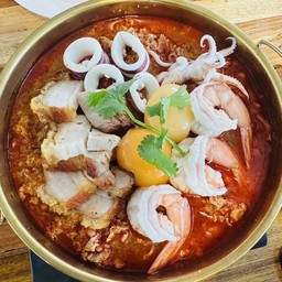 มาม่าต้มยำหม้อไฟ