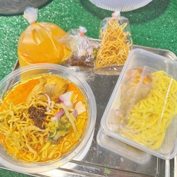 ข้าวซอยไก่