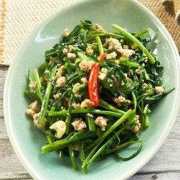 ผัดผักบุ้งไฟแดง