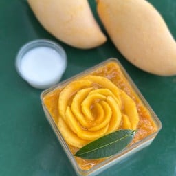 มะม่วง ชิฟฟ่อน ครีมกะทิ (แช่ฟรีช)