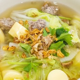 แกงจืดเต้าหู้หมูสับผักกาดขาว