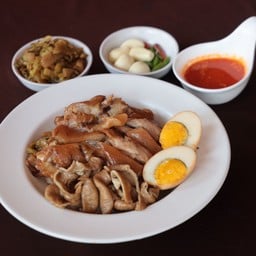 ข้าวขาหมู+คากิ+ใส้+ไข่