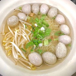 ก๋วยเตี๋ยวเนื้อ (พิเศษ)