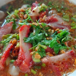 บะหมี่ต้มยำถั่วคั่ว