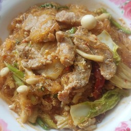 สุกี้หมูแห้ง