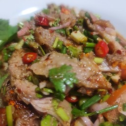 น้ำตก เนื้อ