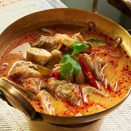 ต้มยำกระดูกหมูอ่อน