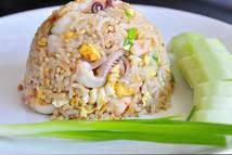 ข้าวผัดปลาหมึก
