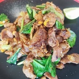 ผัดซีอิ๊วหมูหมัก