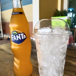 แฟนต้าน้ำส้มแก้วโอ่ง