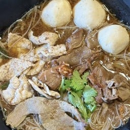 ก๋วยเตี๋ยวชามเฮง ตลาดตามใจปาก กังสดาล