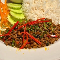 คั่วกลิ้งเนื้อวากิวสับราดข้าว