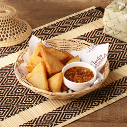 ข้าวแรมฟืนทอด - Deep fried Burmese Chickpea Tofu with Nut Dipping