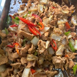 ผัดพริกหยวกไก่