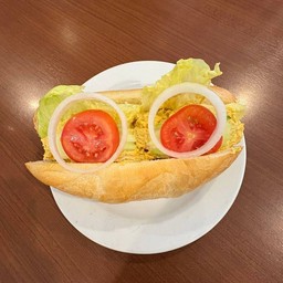 แซนด์วิช ไก่กะหรี่มายองเนส