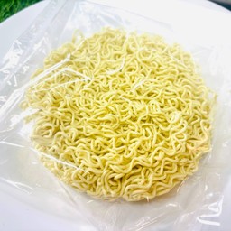 บะหมี่เหลืองกึ่งสำเร็จรูป