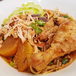 ก๋วยเตี๋ยวไก่ตุ๋น จัมโบ้
