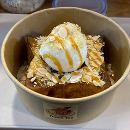 ฮอกไกโด อัลมอนต์ โทสต์ (ซอสคาราเมล)