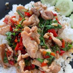 ผัดกะเพราหมูชิ้น