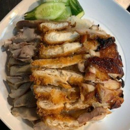 ข้าวมันไก่ 3 กษัตริย์