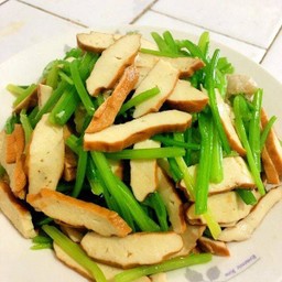 芹菜豆干 เต้าหู้แผ่นผัดคื่นช่าย