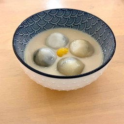 บัวลอยน้ำเต้าหู้