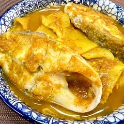 แกงเหลืองหน่อไม้ปลากระพง