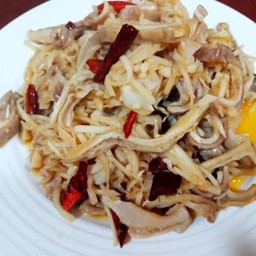 酸笋炒猪肚 กระเพาะหมูผัดหน่อไม้ดอง