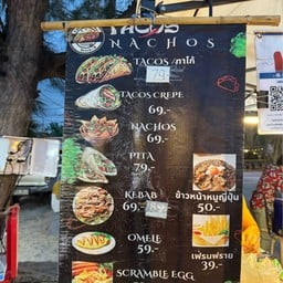 Tacos Nachos Beach ตลาดลงเล หาดสามร้อยยอด