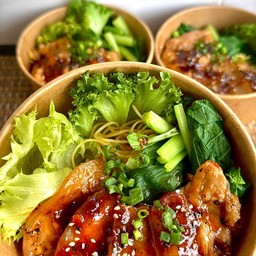 ข้าวหน้าไก่เทอริยากิบ้านผู้พัน