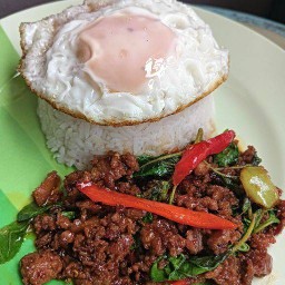 กะเพราหมี่ฉีก ฮาลาล สุขนิเวศน์6